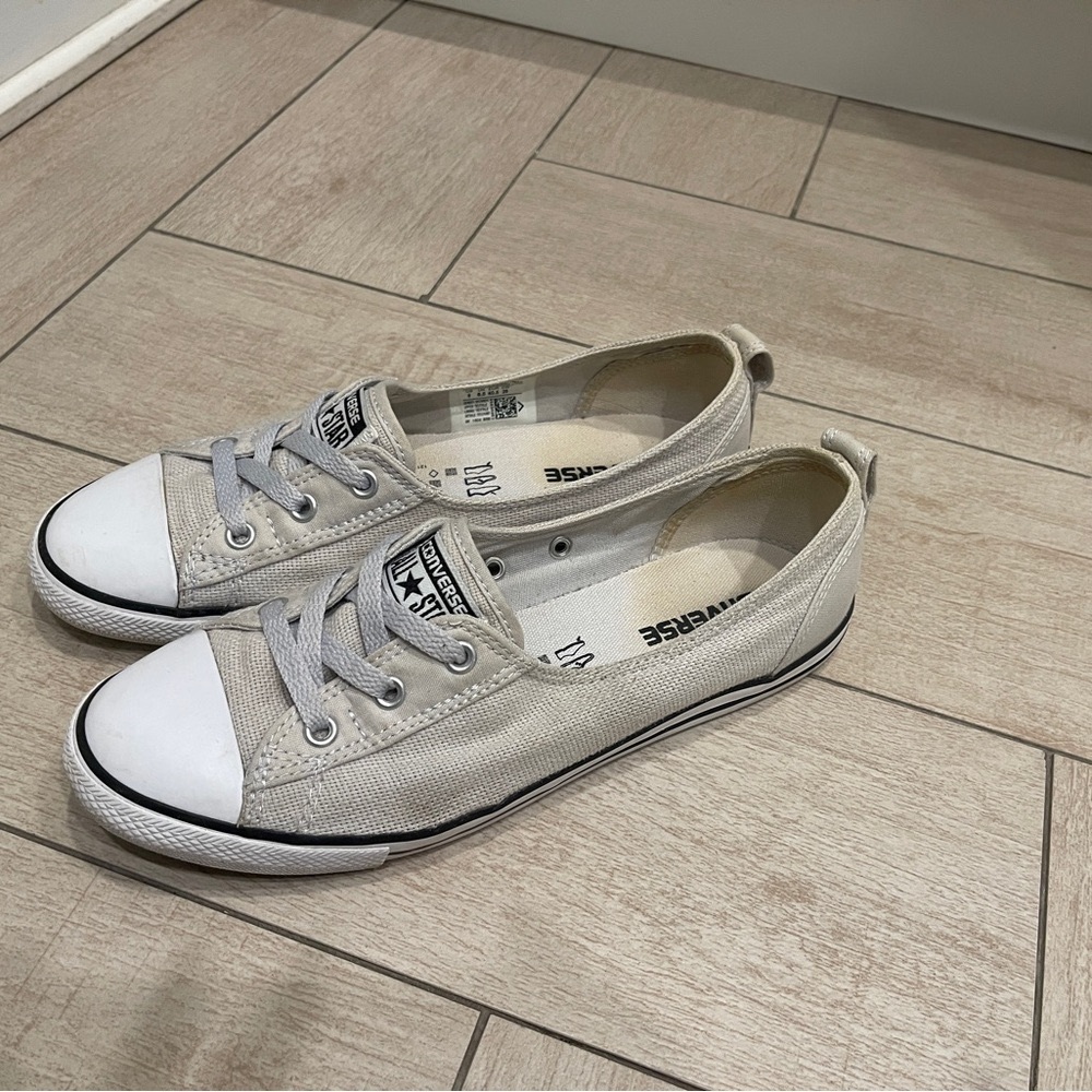 Converse All Star Low-Top Sneakers – Light Gray – Women’s